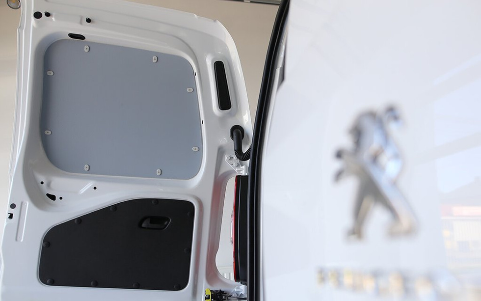 Van Lining Kit For Peugeot Partner Standard - Version 5